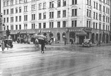 Korsningen Fleminggatan t.h. och Sankt Eriksgatan t.v. sedd mot huset Fleminggatan 85, Sankt Eriksgatan 43