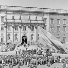 Prinsessan Birgittas och prins Johann Georg av Hohenzollern-Sigmaringens  bröllop, 1961-05-25. Bröllopskortegen