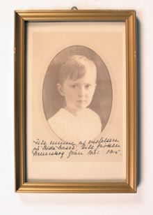 Inramat fotografi av pojke