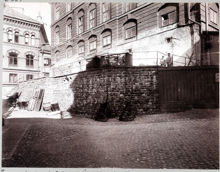 Terrassmur framför nordvästra fasaden av Generalstabens hus, Birger Jarls Torg 10