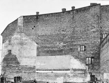 Brandgavel vid Mäster Samuelsgatan 41 i kv. Hästryggen, efter rivning av hörnhuset vid Beridarbansgatan 20 och Mäster Samuelsgatan 43-45, kv. Stigbygeln