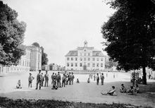 Pojkar på Frimurarebarnhusets gård i Kristineberg