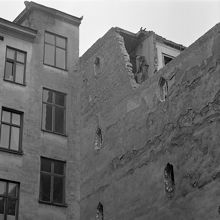 Karlavägen 45. Gården under rivning