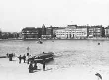 Vy från Skeppsbron mot Blasieholmen med Grand hotell