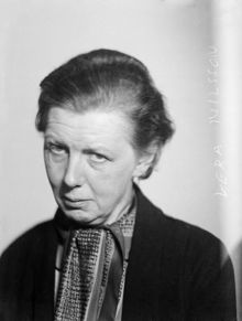 Porträtt av Vera Nilsson (1888 - 1979), konstnär