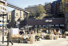 Torghandel utanför Slussens tunnelbanestation