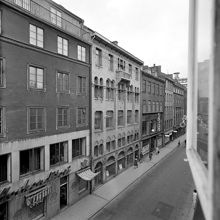 Regeringsgatan 27-37 norrut. Här ligger Gallerian idag