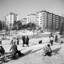 Värtavägen med Rindögatan i fonden