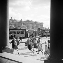 Skolbarn på Gustav Adolfs torg