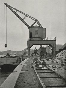 Stadsgårdshamnen: En 20-tons elektrisk portalkran