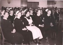 Examen vid Barnmorskeläroanstalten i Stockholm 1945