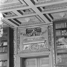 Grev Turegatan 12. Restaurant Tattersall. Byggnadsdetaljer i biblioteket