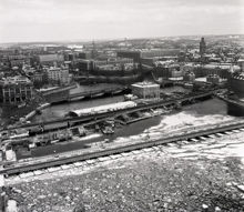 Flygfoto från bygget av tunnelbanarbeten mellan T-Centralen och Gamla stan år 1954